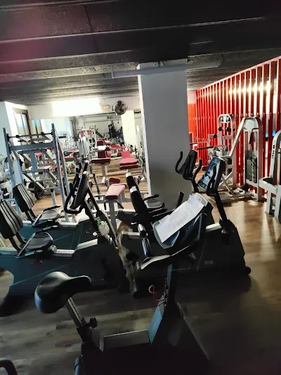 IRON GYM BY TONI GUTIERREZ