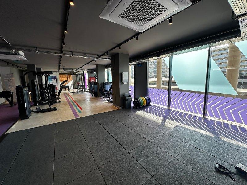 Photo de la salle de sport Anytime Fitness Badalona Gorg à C/ de la Indústria, 310, 08912 Badalona, Barcelona, Spain