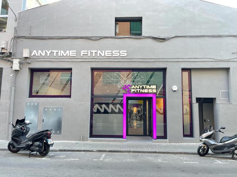 Photo de la salle de sport Anytime Fitness Sant Adrià de Besòs à Carrer de Josep Royo, 24, 08930 Sant Adrià de Besòs, Barcelona, Spain
