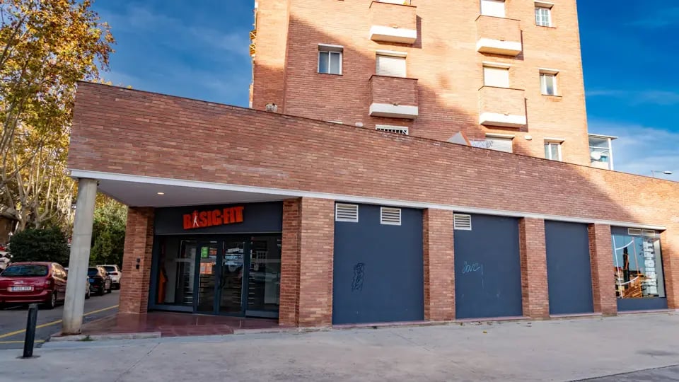 Photo de la salle de sport Basic-Fit Badalona Molí de la Torre à Carrer de Molí de la Torre, 84, 08915 Badalona, Barcelona, España