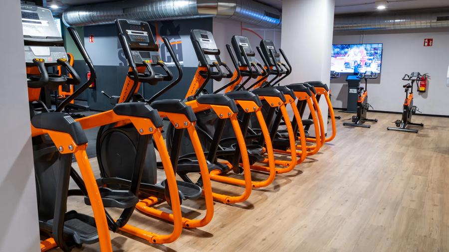 Photo de la salle de sport Basic-Fit Barcelona Guipúscoa à Carrer de Guipúscoa, 183, Sant Martí, 08020 Barcelona, España