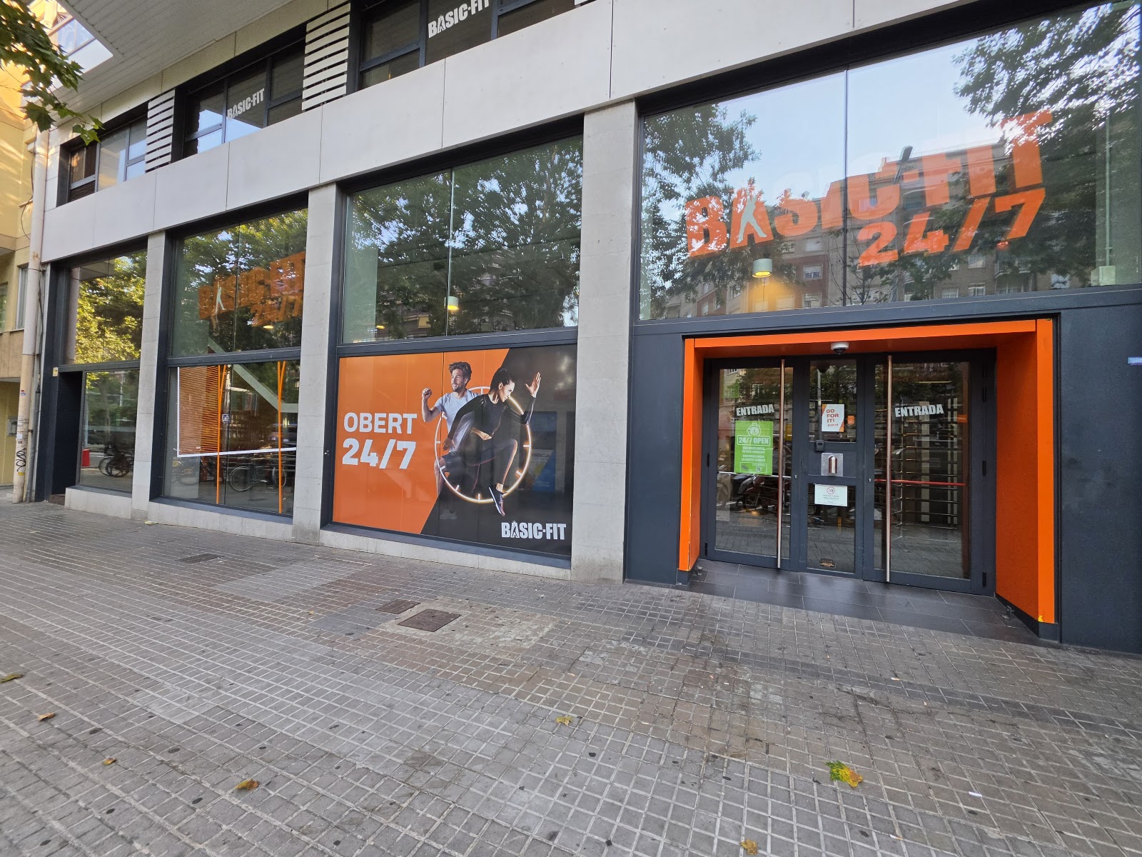 Photo de la salle de sport Basic-Fit Barcelona Josep Tarradellas à Av. de Josep Tarradellas, 133, Les Corts, 08029 Barcelona, España