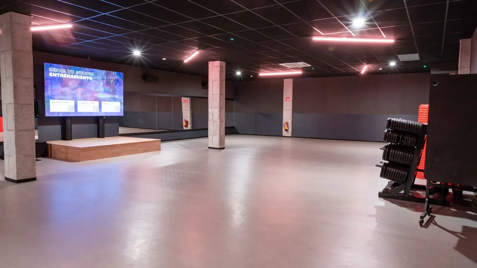Photo de la salle de sport Basic-Fit Barcelona Vallcarca à Av. de Vallcarca, 235, Gràcia, 08023 Barcelona, España