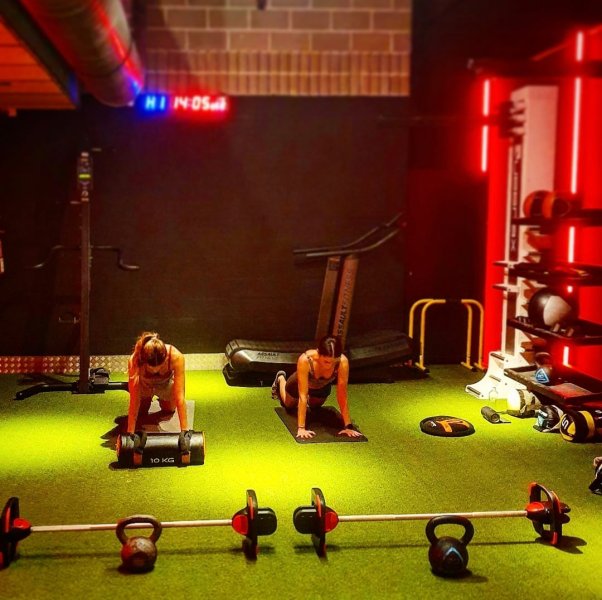 Photo de la salle de sport CEM Joan Miró à C/ de la Diputació, 17, L'Eixample, 08015 Barcelona, Spain