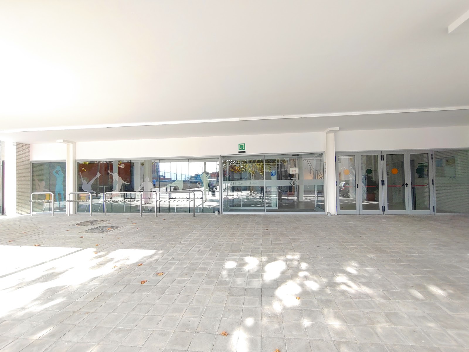 Photo de la salle de sport Centro Sociocultural y Deportivo Can Vidalet à Carrer dels Cedres, 82, 08950 Esplugues de Llobregat, Barcelona, España