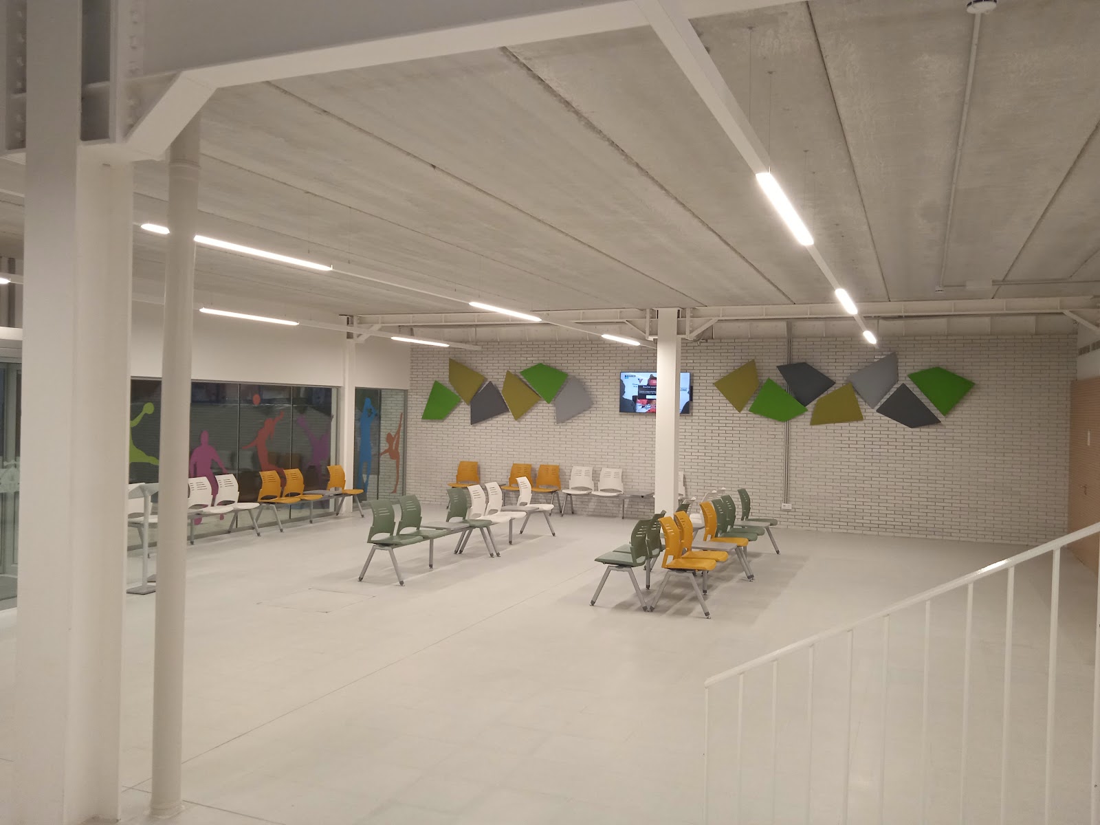 Photo de la salle de sport Centro Sociocultural y Deportivo Can Vidalet à Carrer dels Cedres, 82, 08950 Esplugues de Llobregat, Barcelona, España