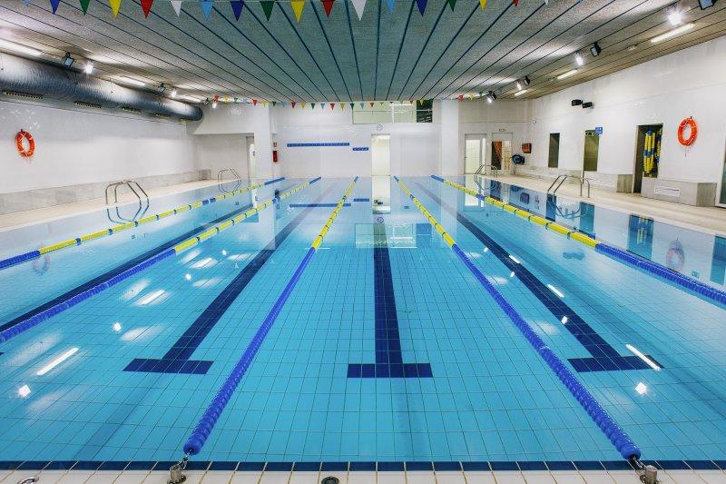 Photo de la salle de sport Claror Sardenya - CEM Claror à C/ de Sardenya, 333, Gràcia, 08025 Barcelona, Spain