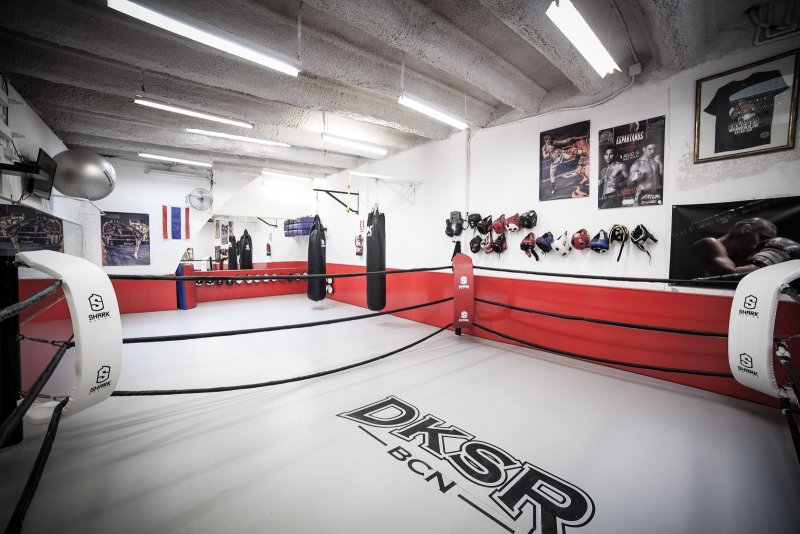 Photo de la salle de sport DKSR Gimnasio Barcelona à Carrer de Salvà, 17, bajos, Sants-Montjuïc, 08004 Barcelona, Spain