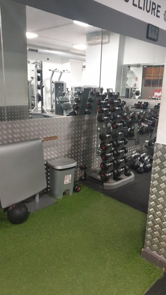 Photo de la salle de sport Entrena-T 24H Moianès à Carrer del Moianès, 19, Sants-Montjuïc, 08014 Barcelona, Spain