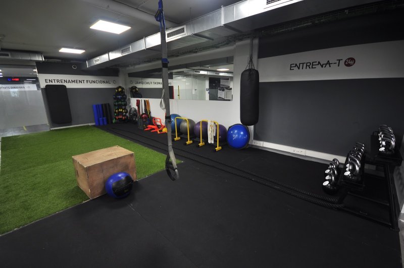 Photo de la salle de sport Entrena-T 24h Sant Andreu à C. de Sócrates, 103, San Andrés de Palomar, 08030 Barcelona, Spain