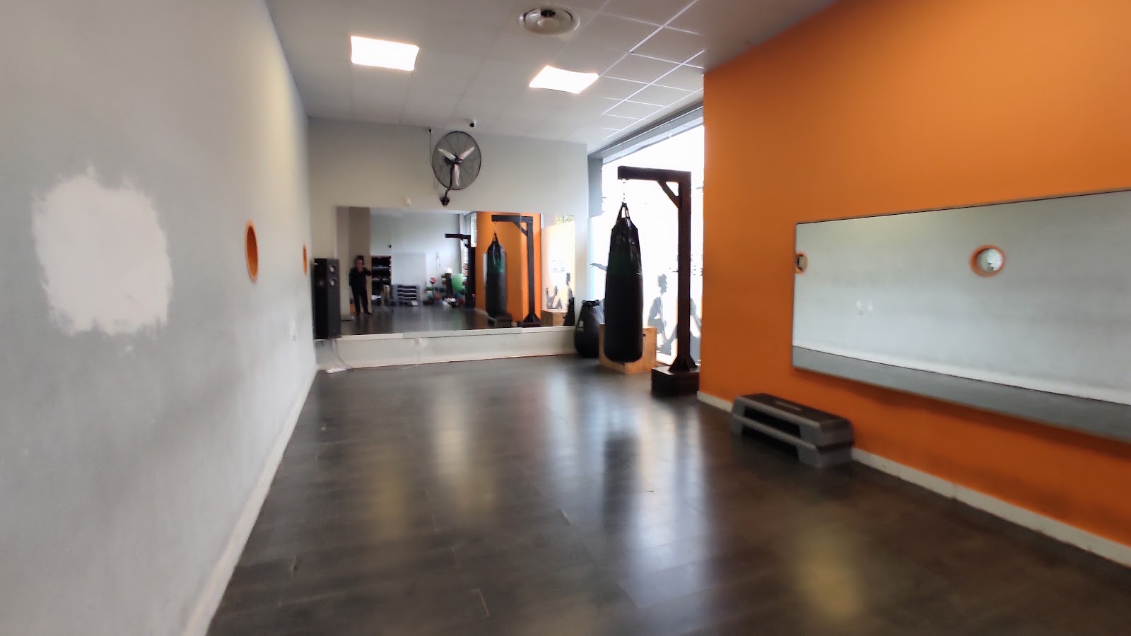 Photo de la salle de sport Fit2You Badalona à Av. d'Alfons XIII, 227, 08918 Badalona, Barcelona, España