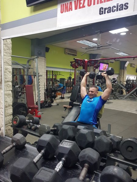 Photo de la salle de sport Gimnàs Fitness Sant Adrià à Carrer d'Àngel Guimerà, 16, 08930 Sant Adrià de Besòs, Barcelona, Spain