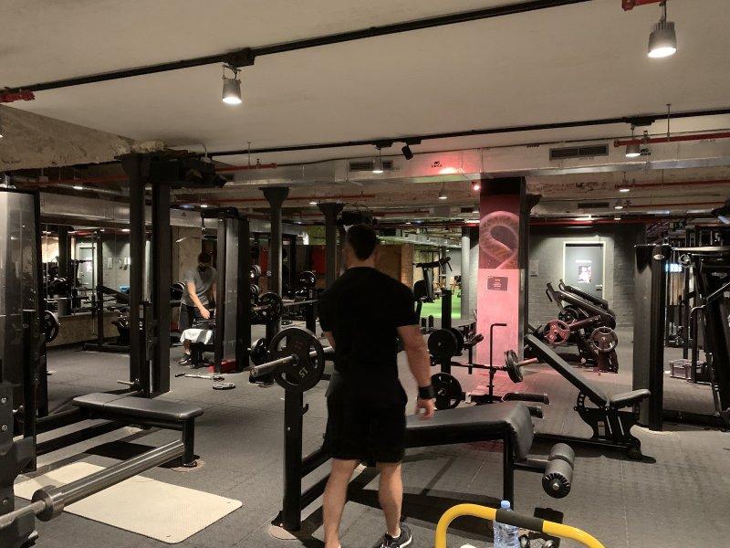 Photo de la salle de sport Gimnàs McFIT à Gran Via de les Corts Catalanes, 593, L'Eixample, 08007 Barcelona, Spain