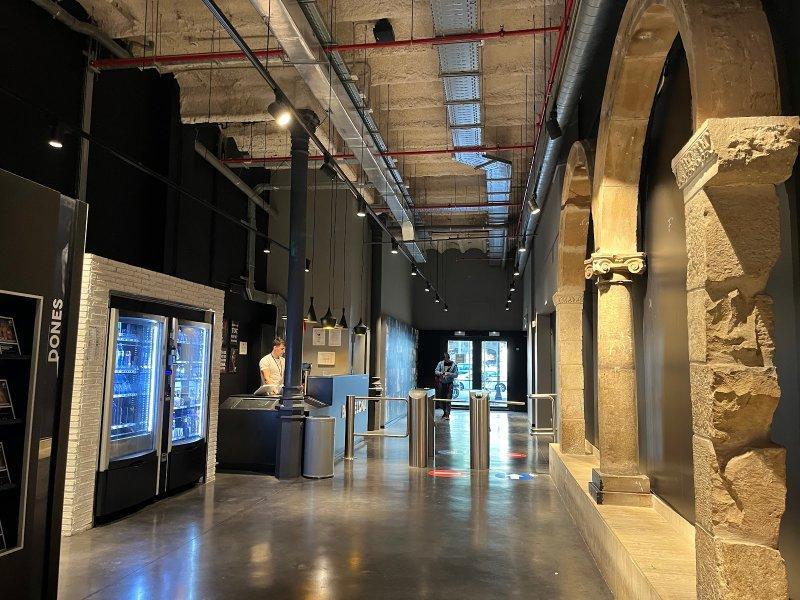 Photo de la salle de sport Gimnàs McFIT à Gran Via de les Corts Catalanes, 593, L'Eixample, 08007 Barcelona, Spain