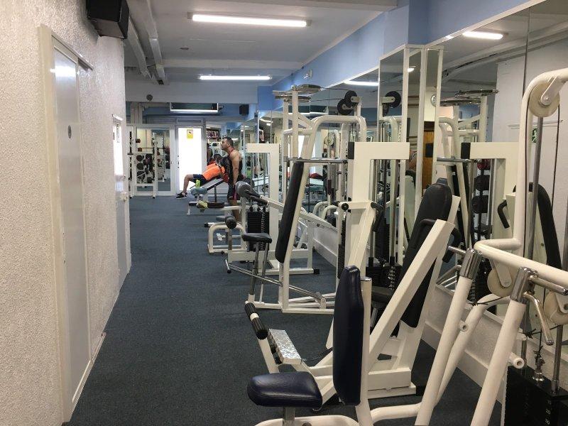 Photo de la salle de sport Gimnasio Europa à Carrer Subur, 14, 08905 L'Hospitalet de Llobregat, Barcelona, Spain