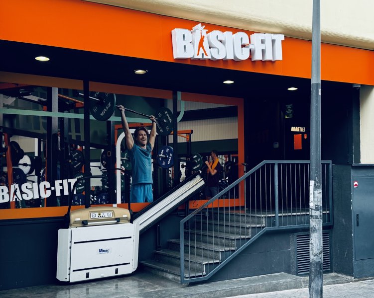 Photo de la salle de sport Gym McFIT Barcelona Lesseps à C/ de Verdi, 200, Gràcia, 08024 Barcelona, Spain