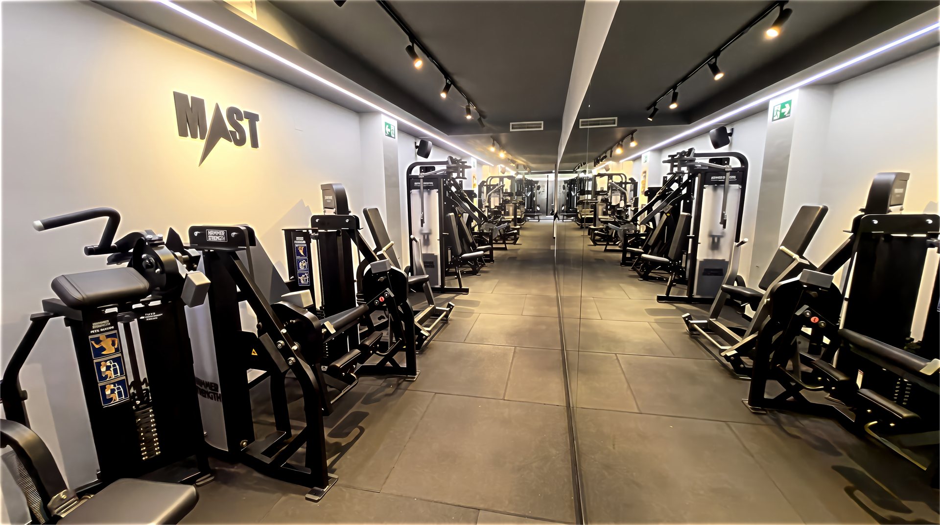 Photo de la salle de sport Mast Fitness à Carrer del Comte Borrell, 241, Loc BAJOS, Eixample, 08029 Barcelona, España