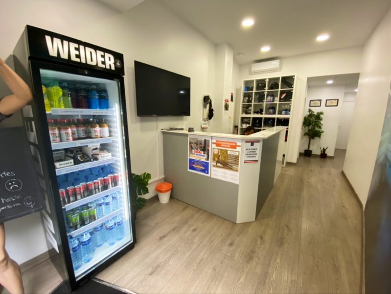 Photo de la salle de sport Sport Center Les Corts | Gimnasio à Travessera de les Corts, 235, Les Corts, 08028 Barcelona, Spain