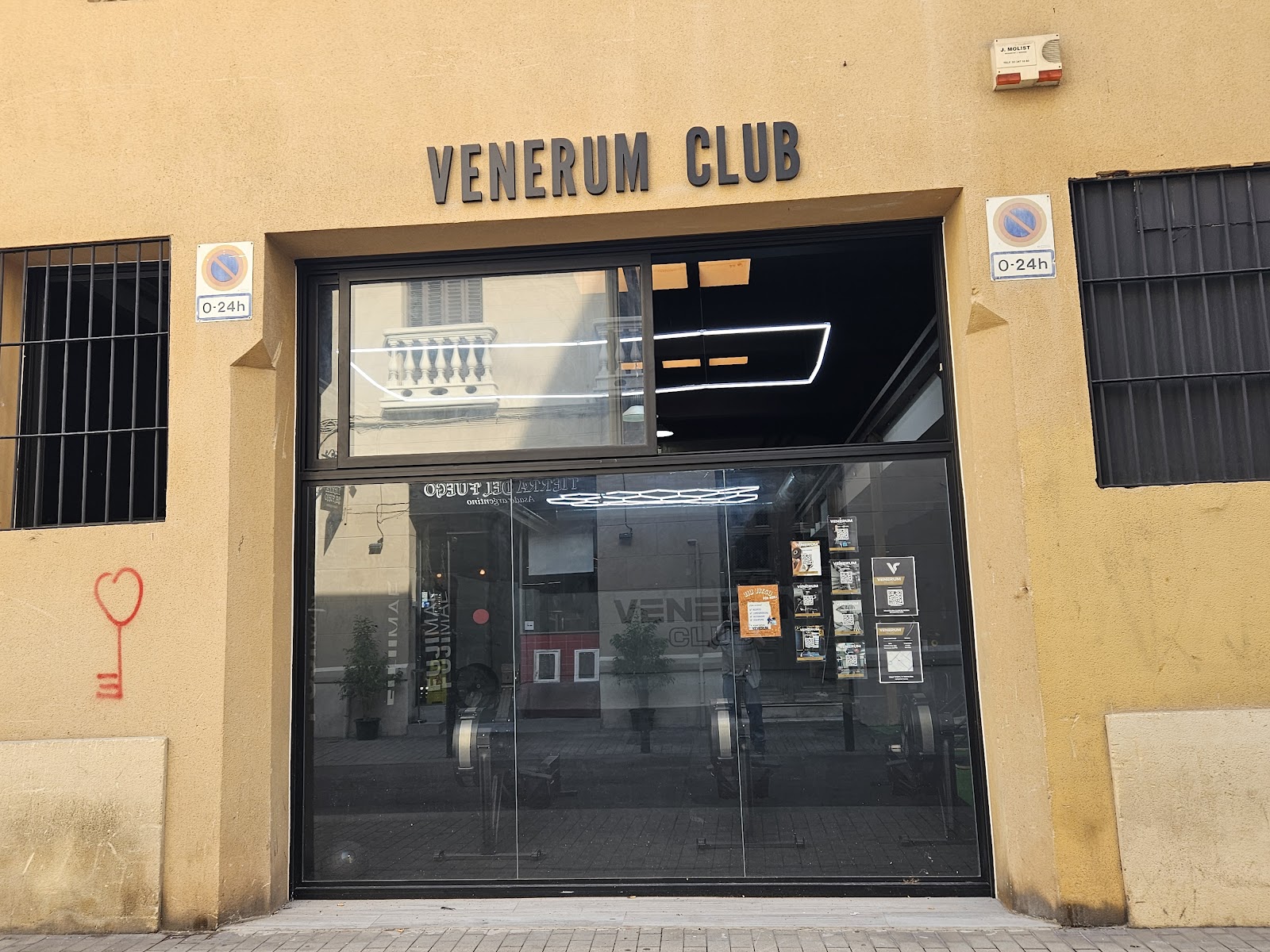 Photo de la salle de sport Venerum Club à Carrer de Venero, 15, Sant Martí, 08005 Barcelona, España