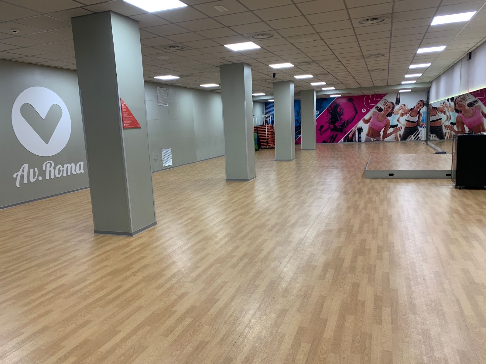 Photo de la salle de sport VivaGym Avenida Roma à Avinguda de Roma, 22, Eixample, 08015 Barcelona, España
