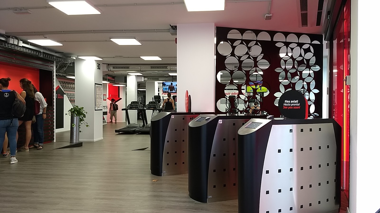 Photo de la salle de sport VivaGym Entença à Avinguda de Roma, 42, Eixample, 08015 Barcelona, España