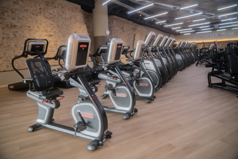 Photo de la salle de sport VivaGym Sant Antoni | Gimnàs a Barcelona à Carrer del Comte d'Urgell, 1, L'Eixample, 08011 Barcelona, Spain