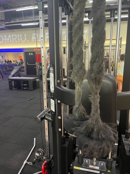 Photo de la salle de sport VivaGym Sant Antoni | Gimnàs a Barcelona à Carrer del Comte d'Urgell, 1, L'Eixample, 08011 Barcelona, Spain